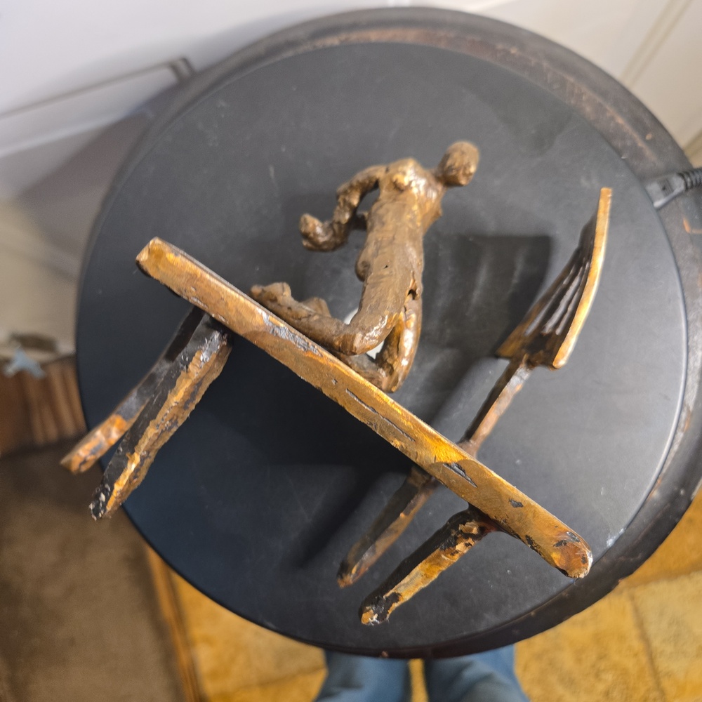 Original Bronze Abstract Brutalist Mid Century Modern Kneeling Figure Sculpture - Picture 10 of 12